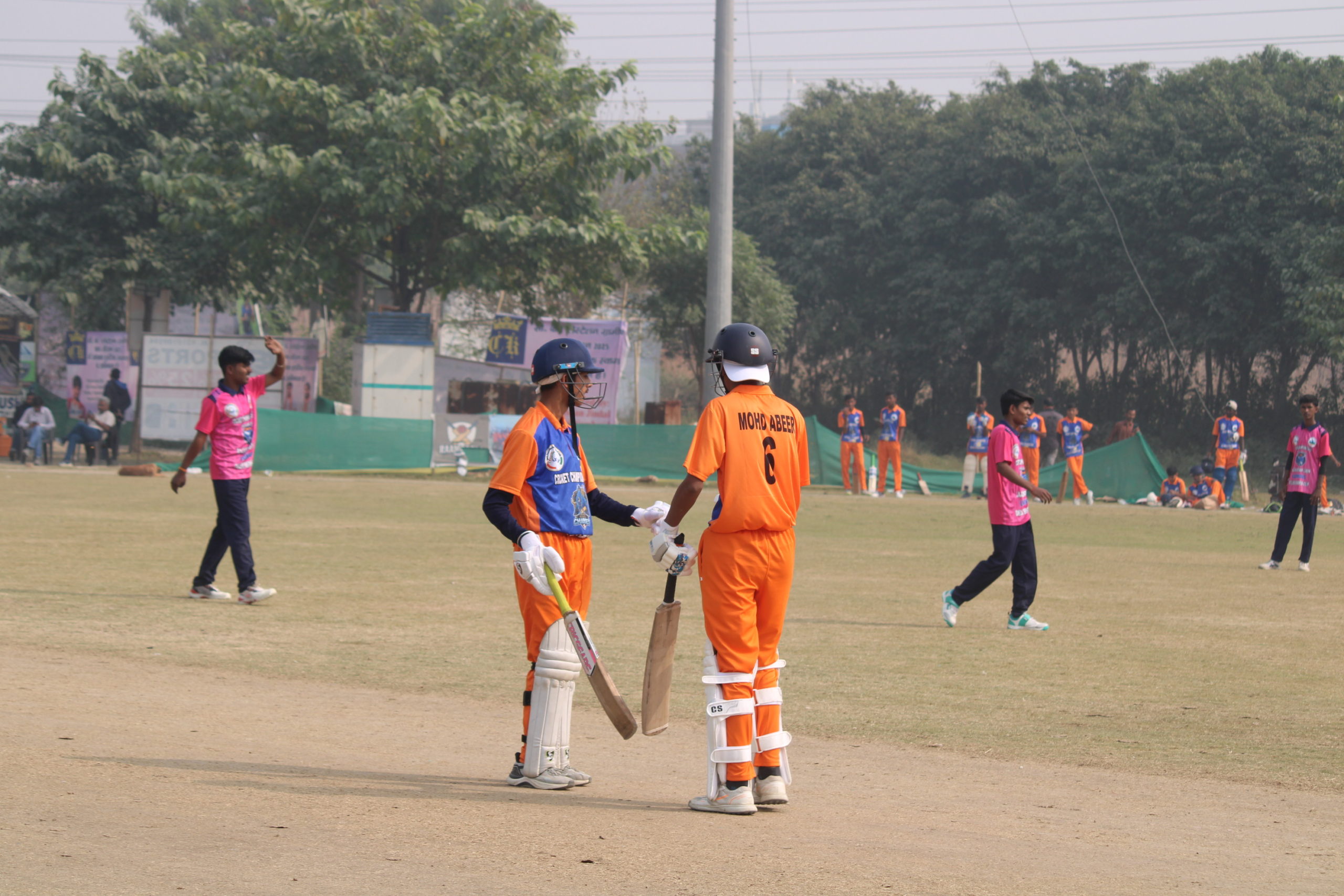 t20icl deli camp players on ground